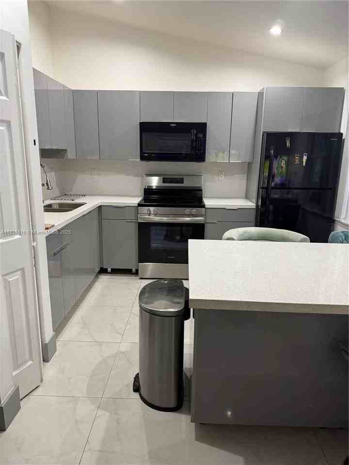 15963 Southwest 82nd Street #0 - Photo 3 of 15