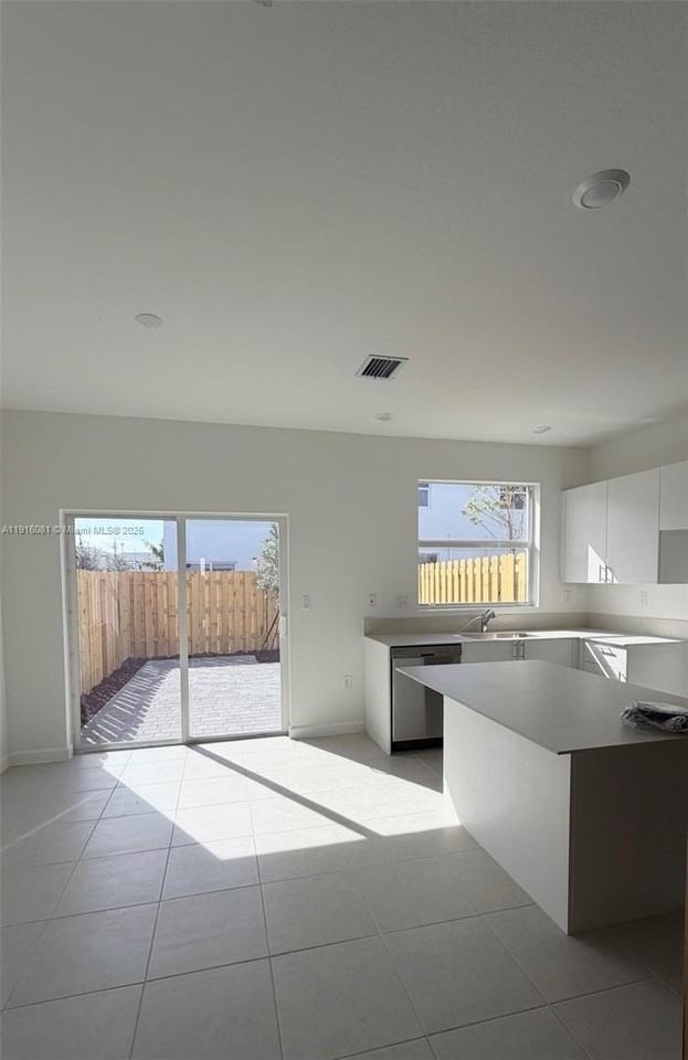 15584 Sw 276th Ter - Photo 2 of 10