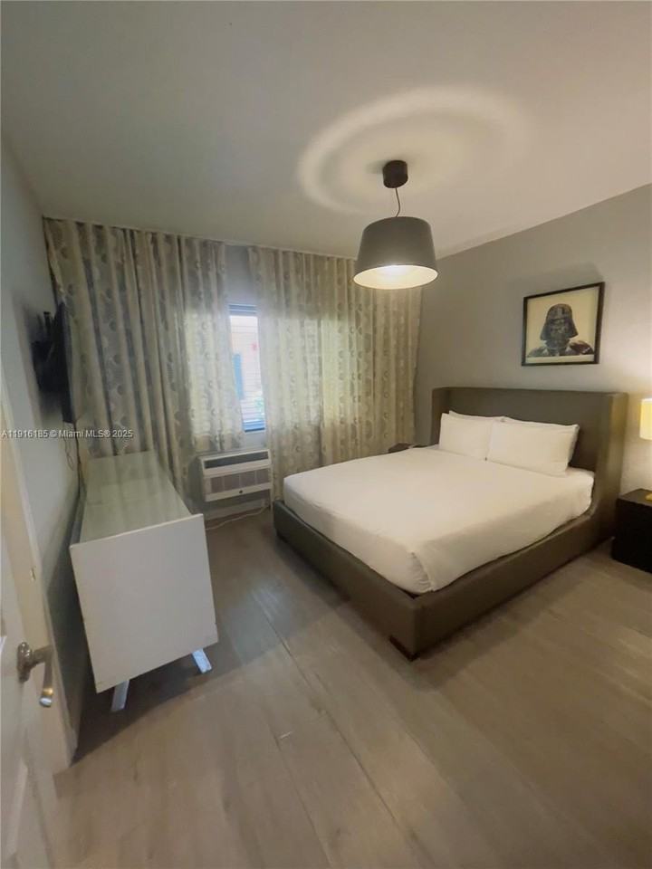 7710 Harding Ave #403 - Photo 6 of 7