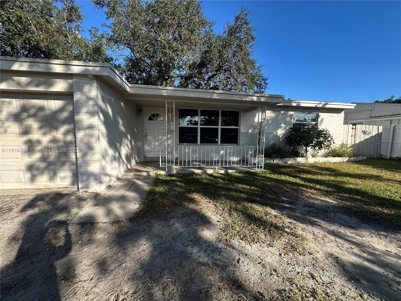 2421 N 57th Ter #0 - Photo 3 of 42