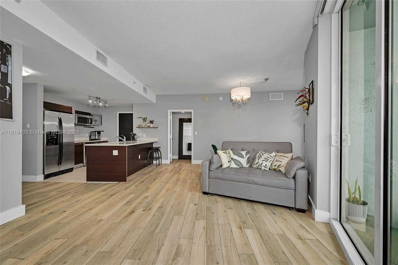 1900 North Bayshore Drive #4019 - Photo 3 of 32