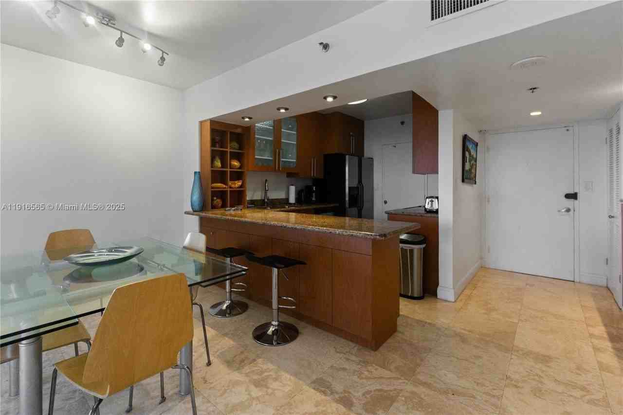 100 Lincoln Road #847 - Photo 5 of 23