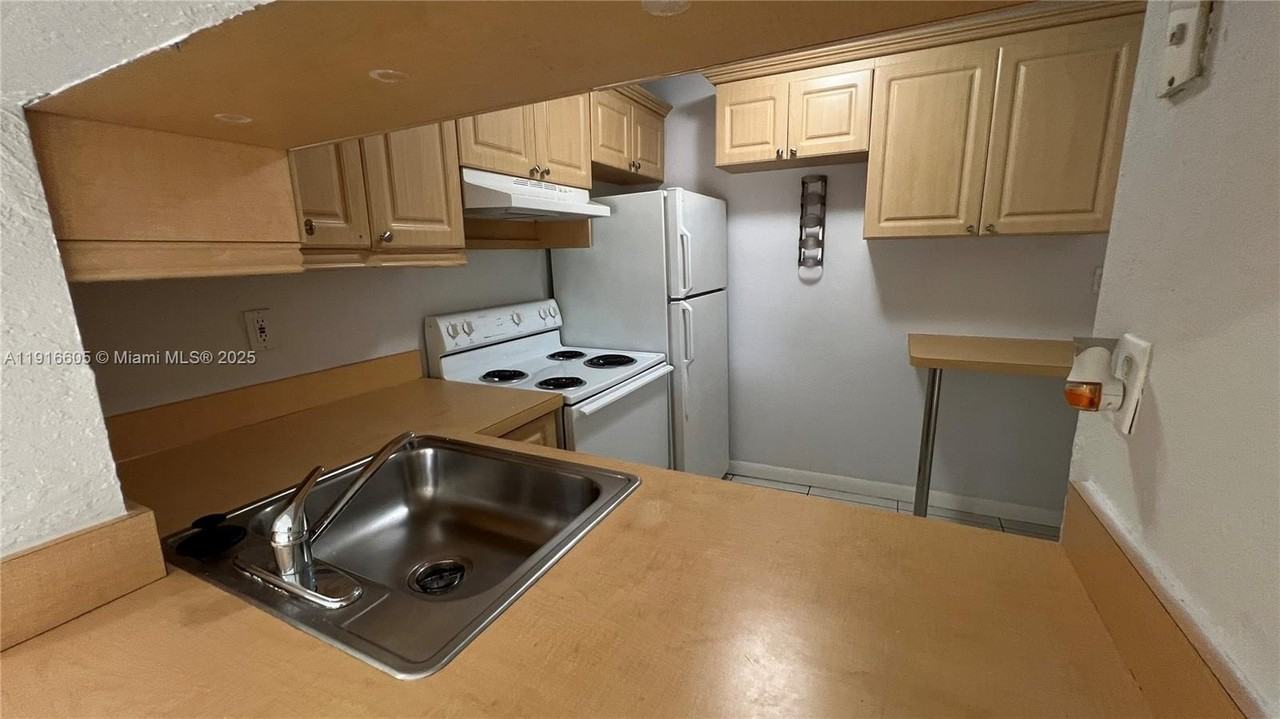 9350 Fontainebleau Blvd #308 - Photo 4 of 18