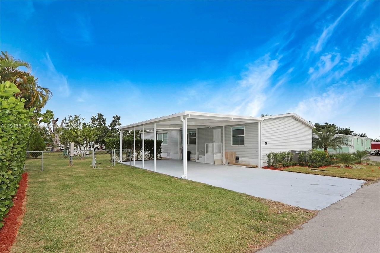 19800 Sw 180th Ave #29 - Photo 2 of 21