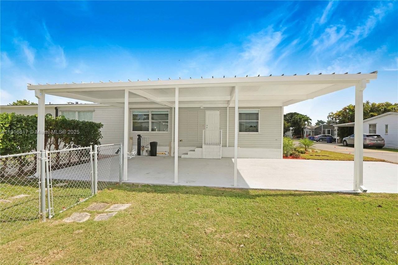 19800 Sw 180th Ave #29 - Photo 3 of 21