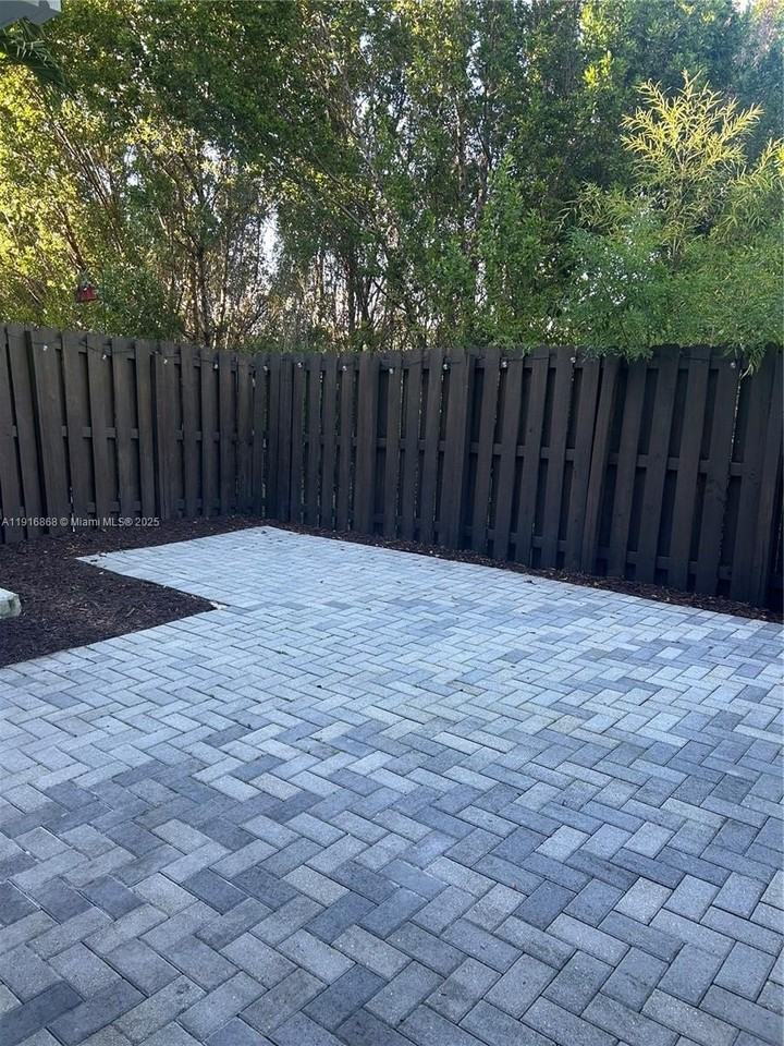 10771 Nw 76th Ln #10771 - Photo 6 of 8