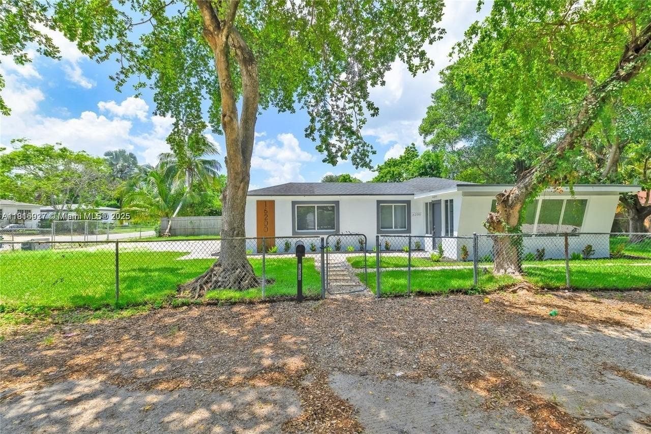 16200 Ne 3rd Ave #A - Photo 2 of 12