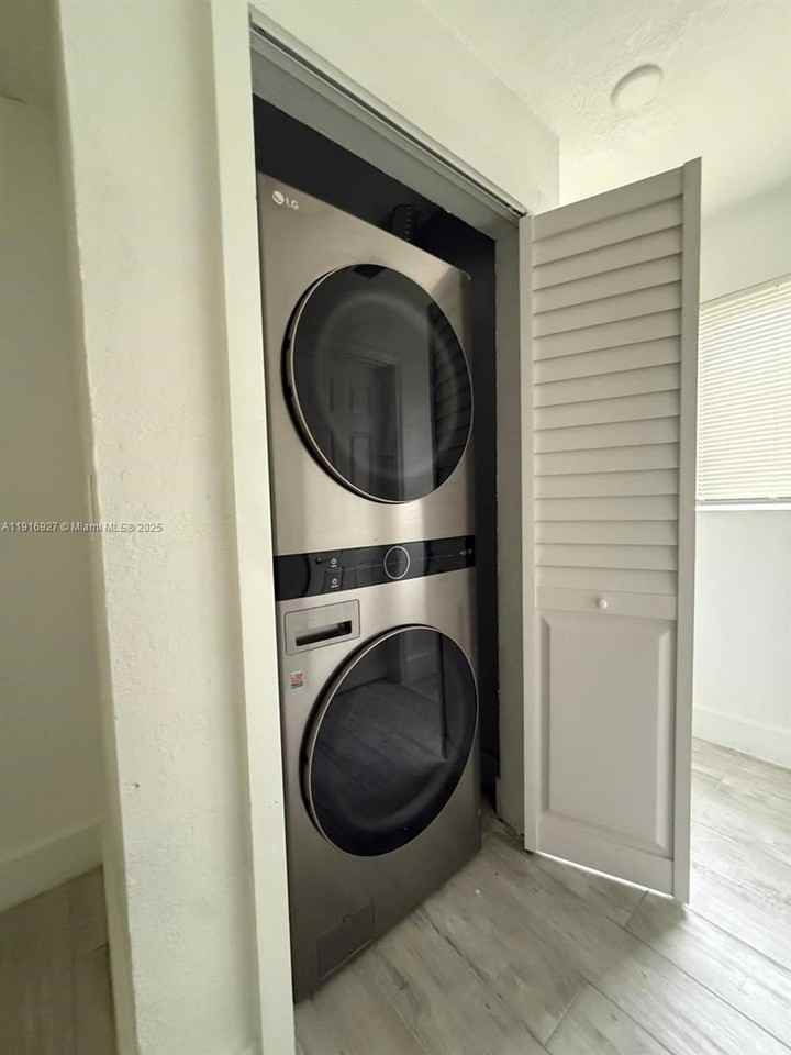 16200 Ne 3rd Ave #A - Photo 7 of 12