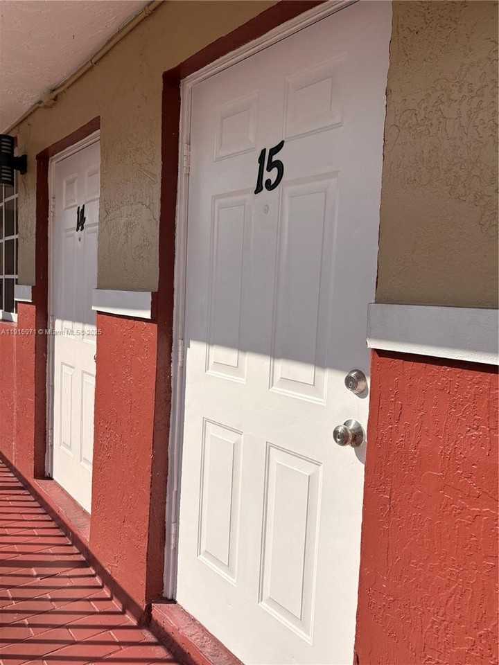 10805 Southwest 86th Street #15 - Photo 2 of 17