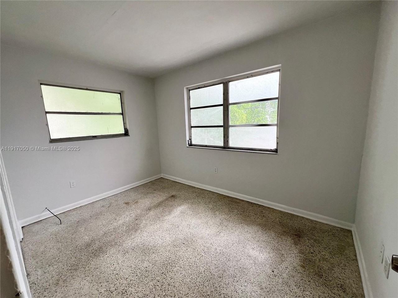 675 Sw 7th Ave #12 - Photo 7 of 13