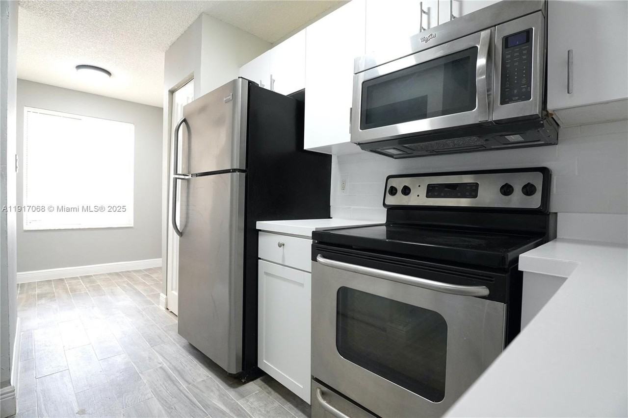 14104 Glenmoor Dr #14104 - Photo 3 of 19