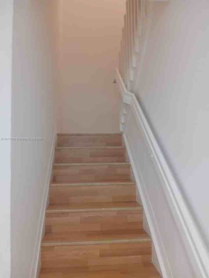 24386 Sw 109th Ct - Photo 2 of 33