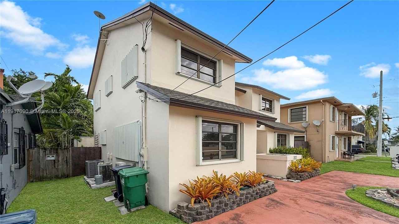 8877 Sw 36th St - Photo 3 of 45