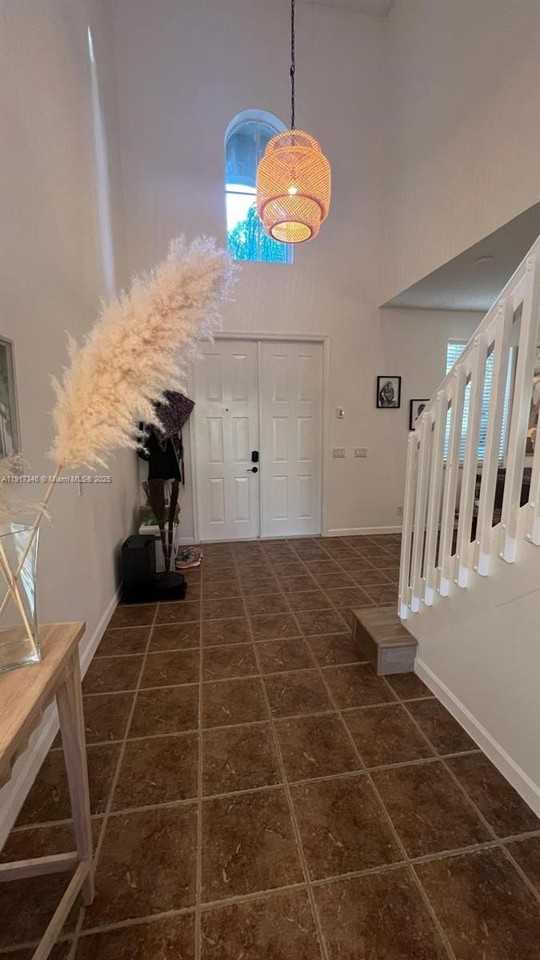 1546 Sandpiper Cir - Photo 5 of 39