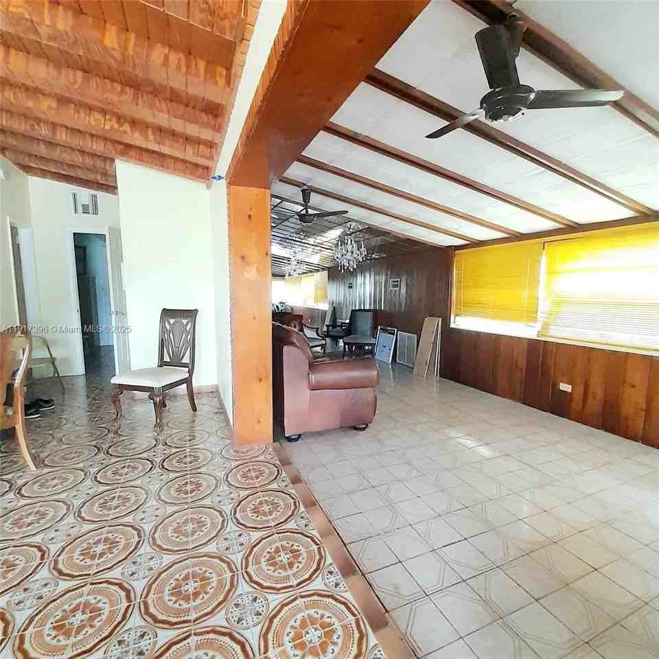 1830 Ne 175th St #1 - Photo 7 of 15