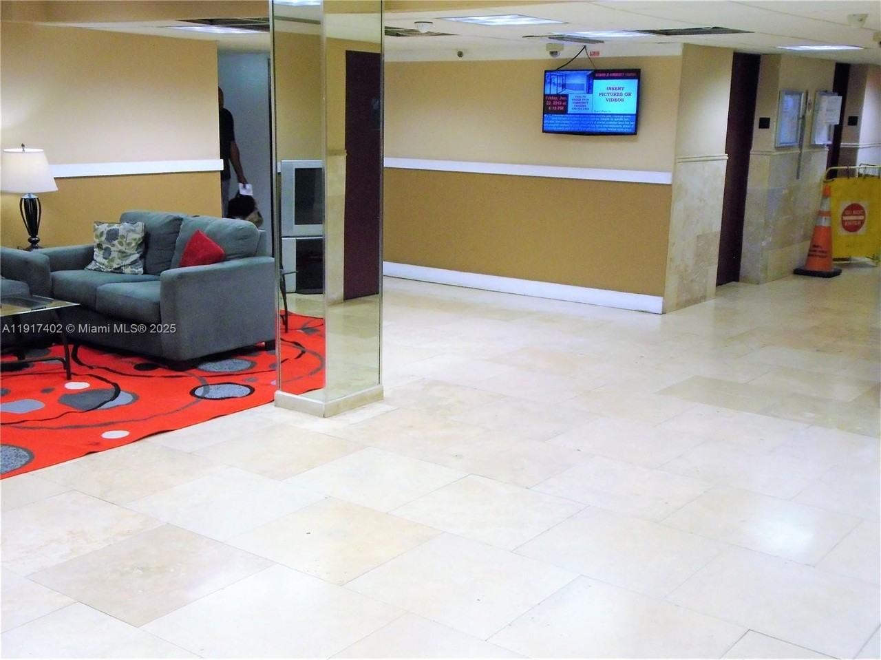 4174 Inverrary Dr #1004