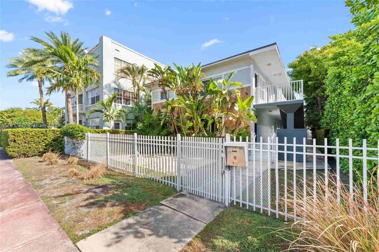 1515 West Avenue #9 - Photo 2 of 34