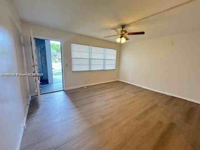 300 Sw 134th Way #107E - Photo 3 of 13