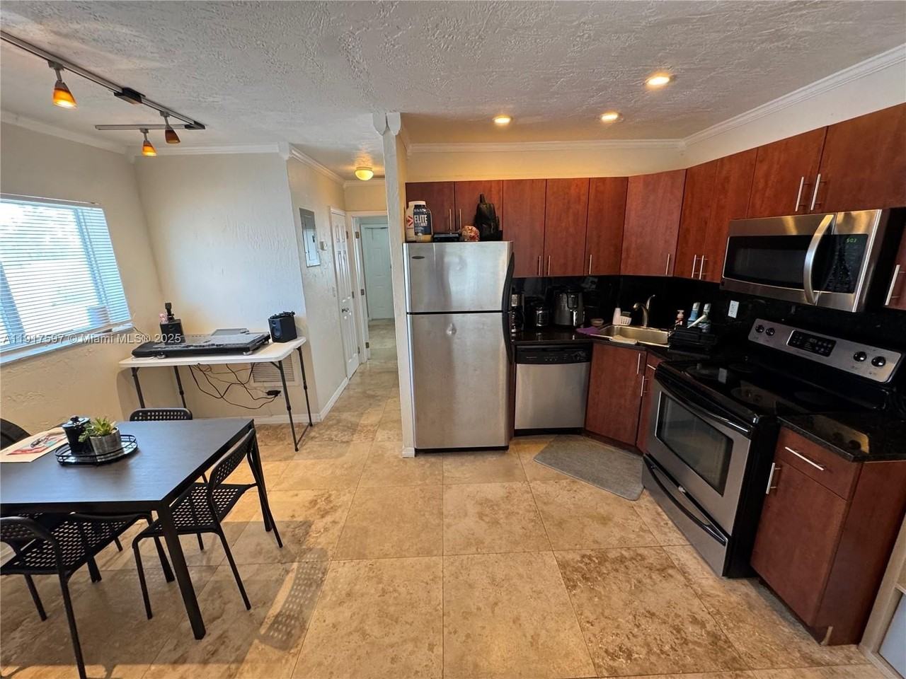 1856 Ne 46th St #F8 - Photo 6 of 22