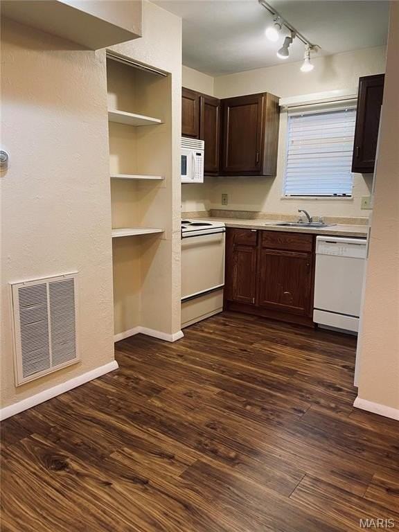 131 Ashley Drive - Photo 3 of 5