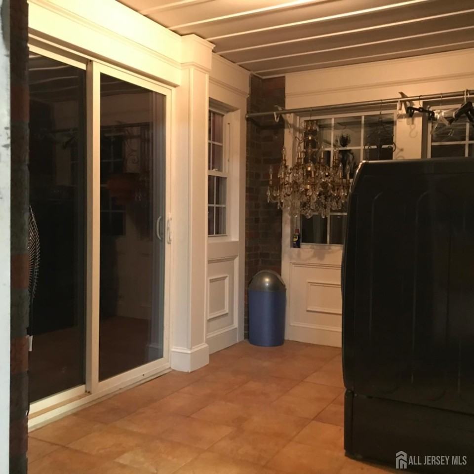 354 Alpine St - Photo 5 of 16