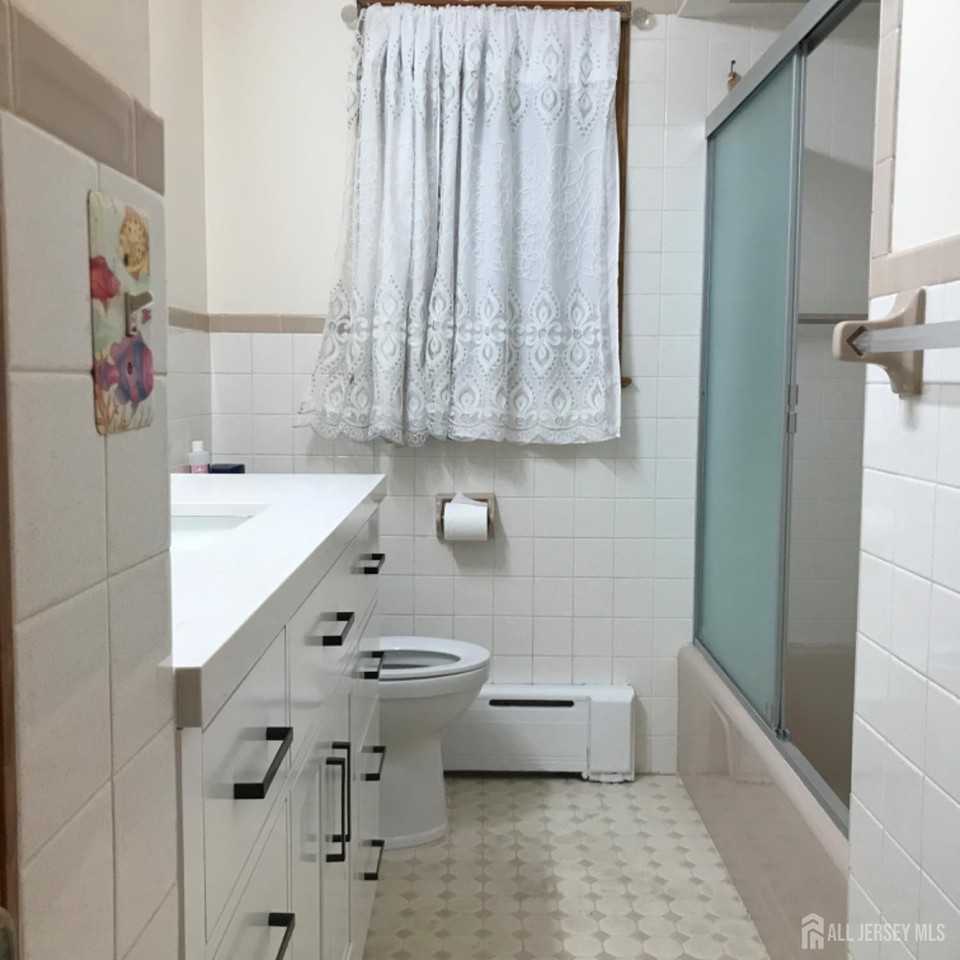 354 Alpine St - Photo 7 of 16