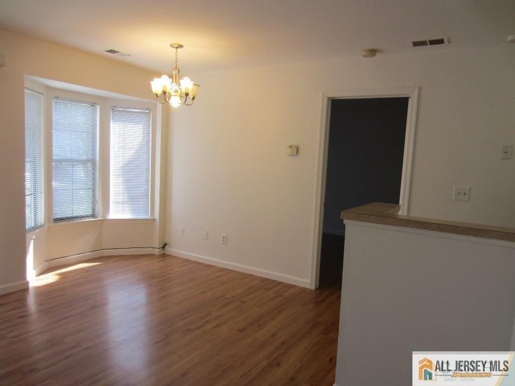 46 Lear Ct - Photo 4 of 10