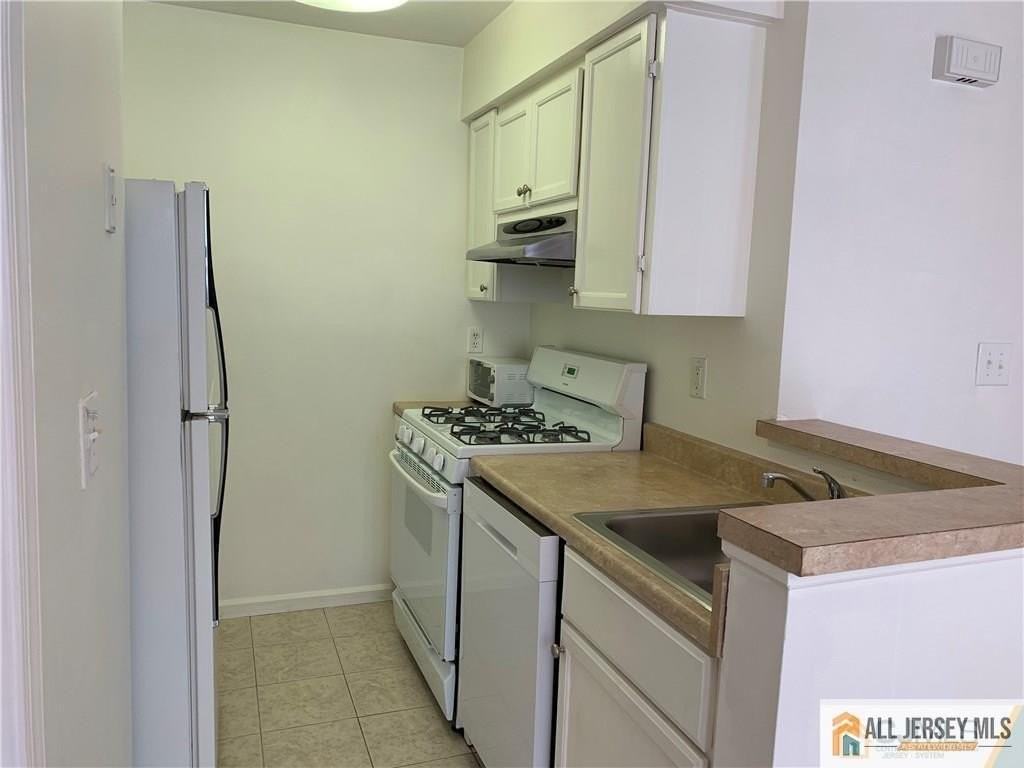 46 Lear Ct - Photo 5 of 10