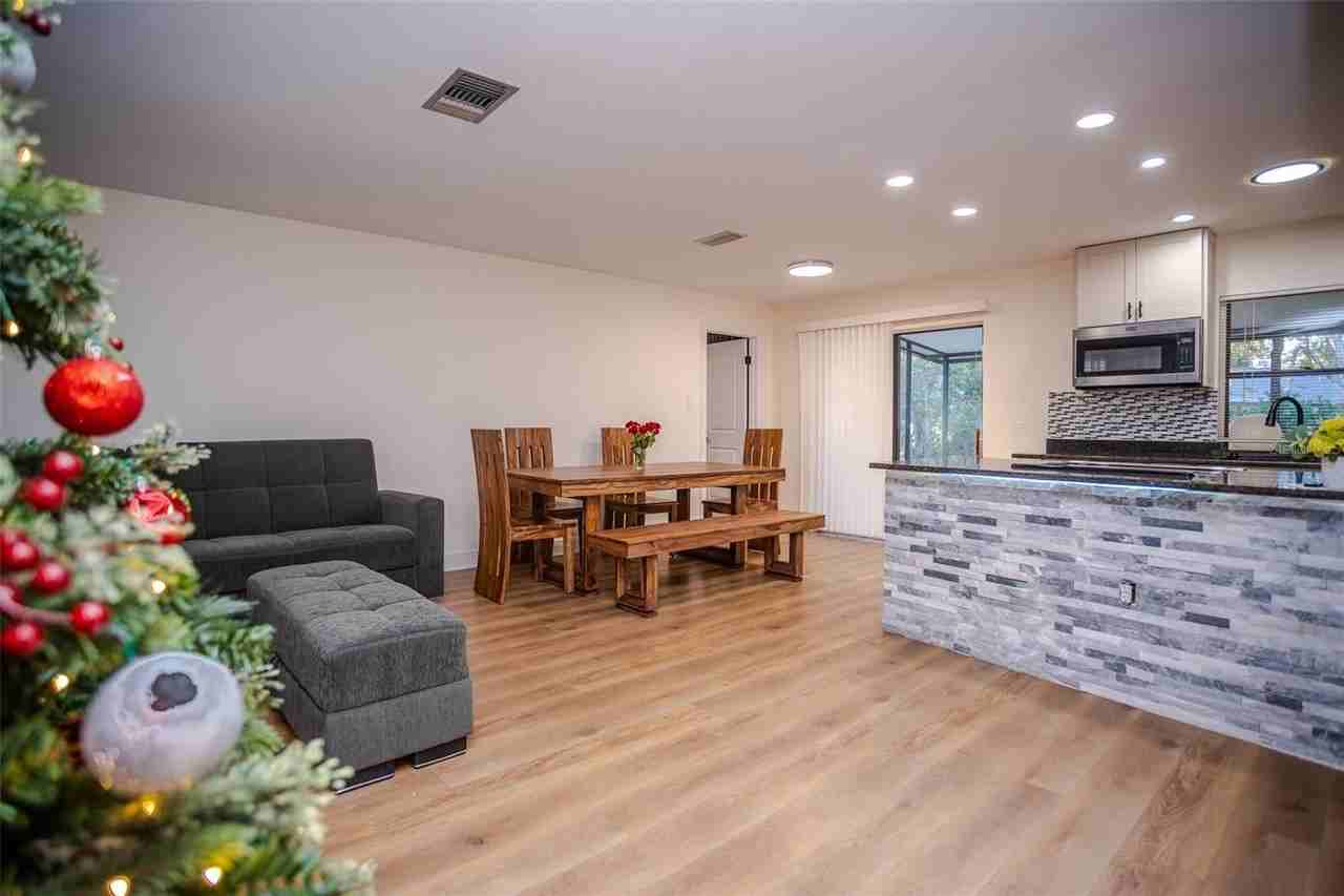 2719 Forest Knoll Dr - Photo 7 of 22