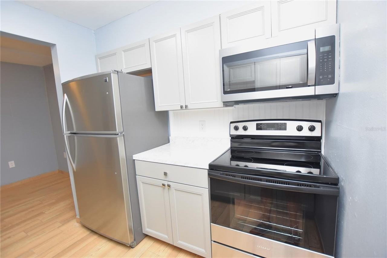 613 Robin Rd #1 - Photo 3 of 19