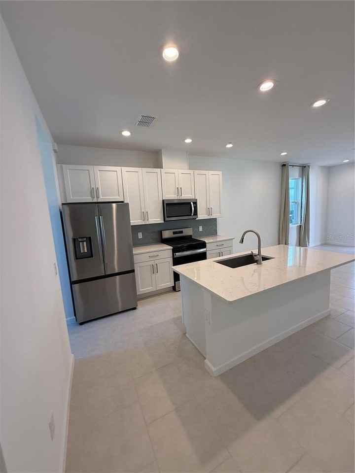 2508 Cedar Rose St - Photo 4 of 28