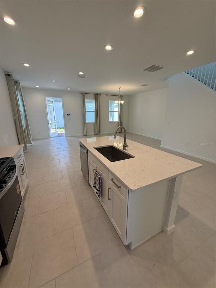 2508 Cedar Rose St - Photo 5 of 28