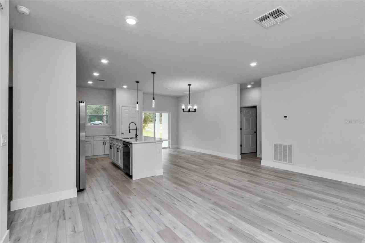 7911 N Pocono Dr - Photo 7 of 23