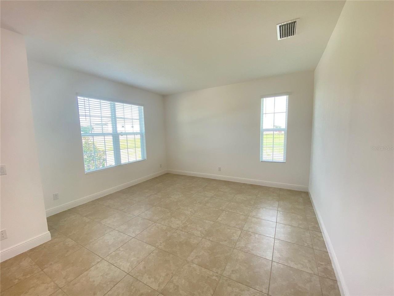 4957 Olivia Ct - Photo 4 of 18