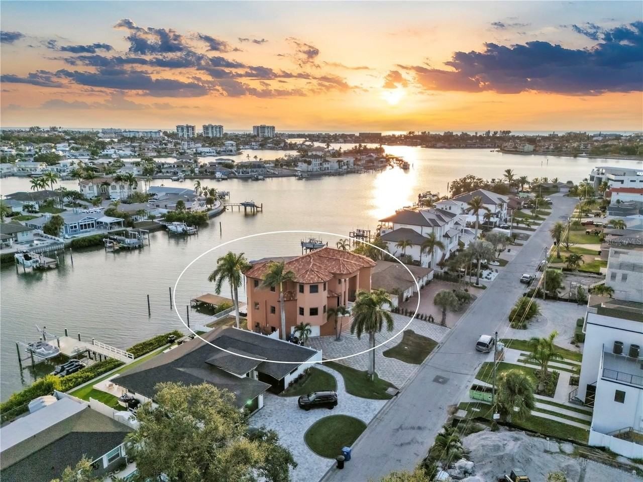 7924 3rd Ave S - Photo 4 of 50