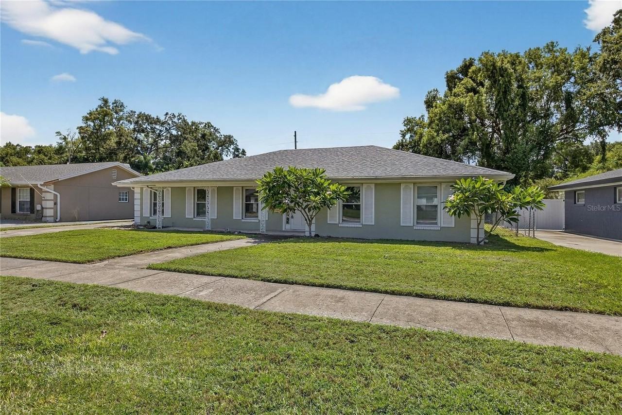 2502 Vine St - Photo 3 of 47