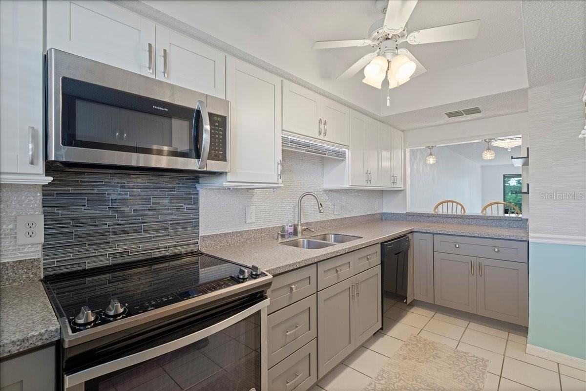 1749 S Highland Ave #C9 - Photo 6 of 33