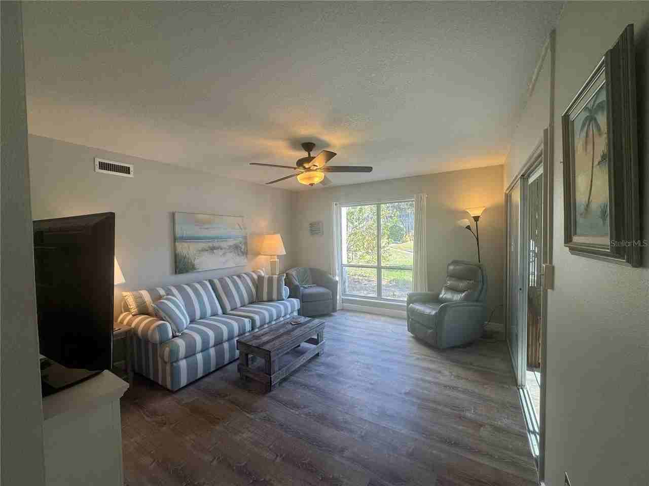 621 Windrush Bay Dr #621 - Photo 5 of 50