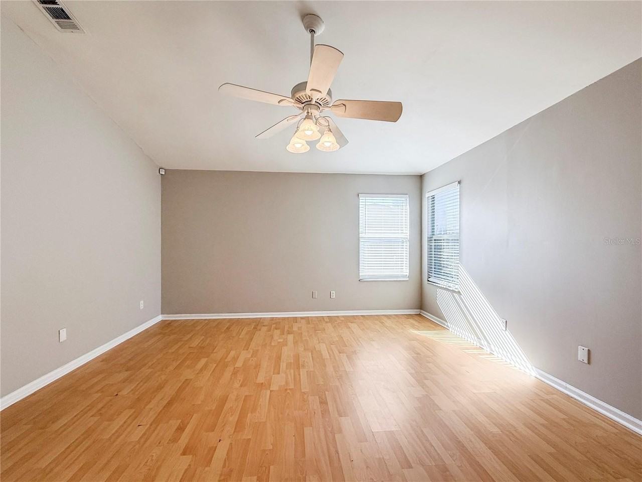 3362 Guernsey Ct - Photo 5 of 16