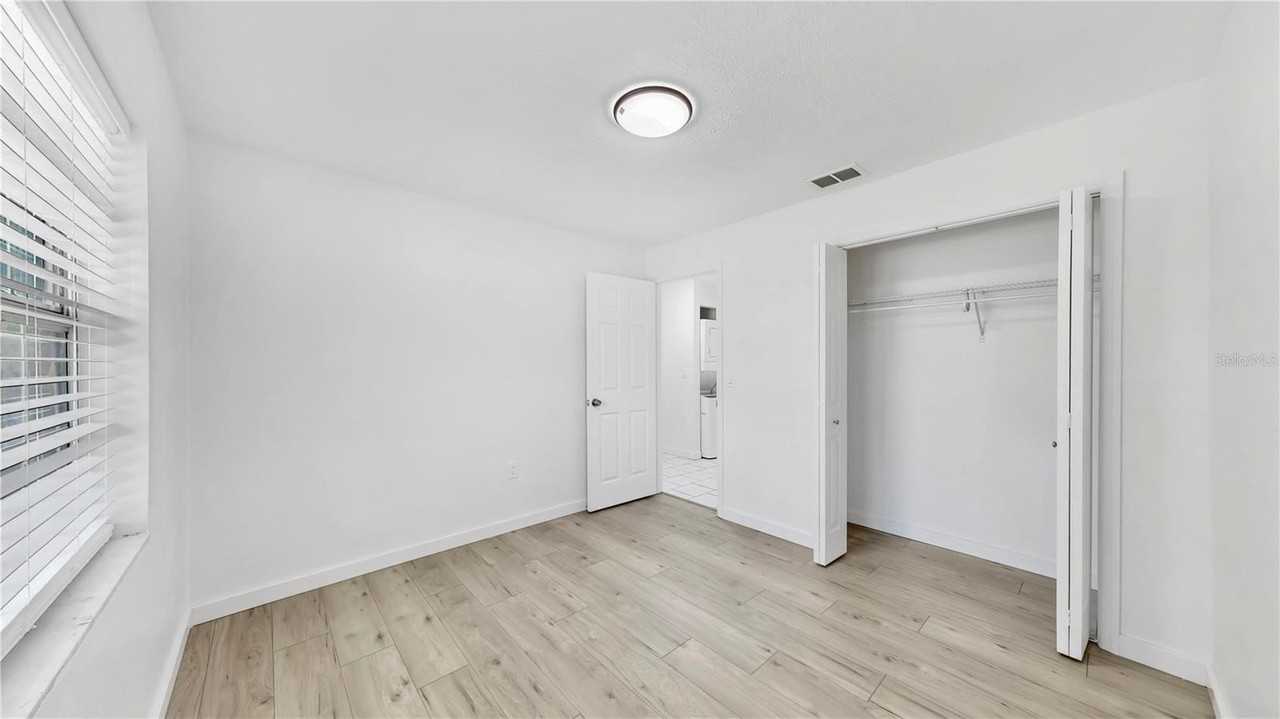 1204 E Seneca Ave #A - Photo 7 of 10