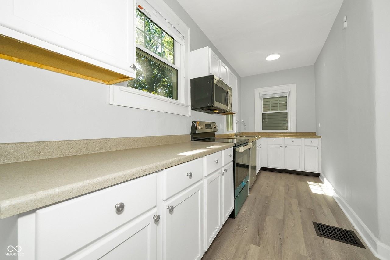 3343 Carrollton Ave - Photo 3 of 21