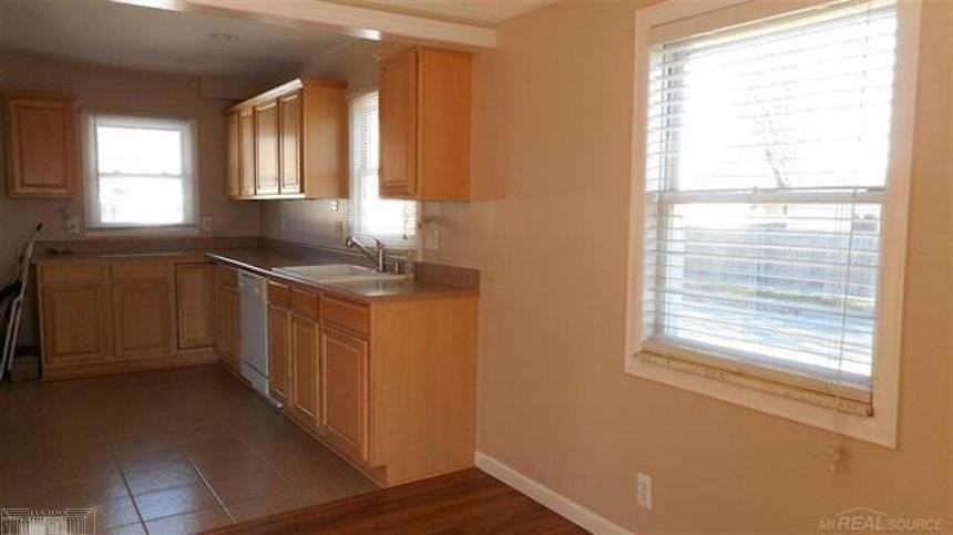 21725 Share St - Photo 4 of 11