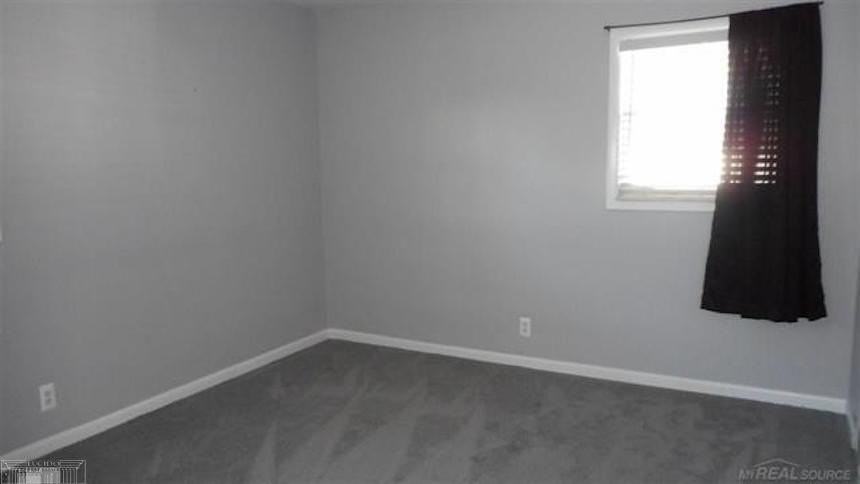 21725 Share St - Photo 7 of 11