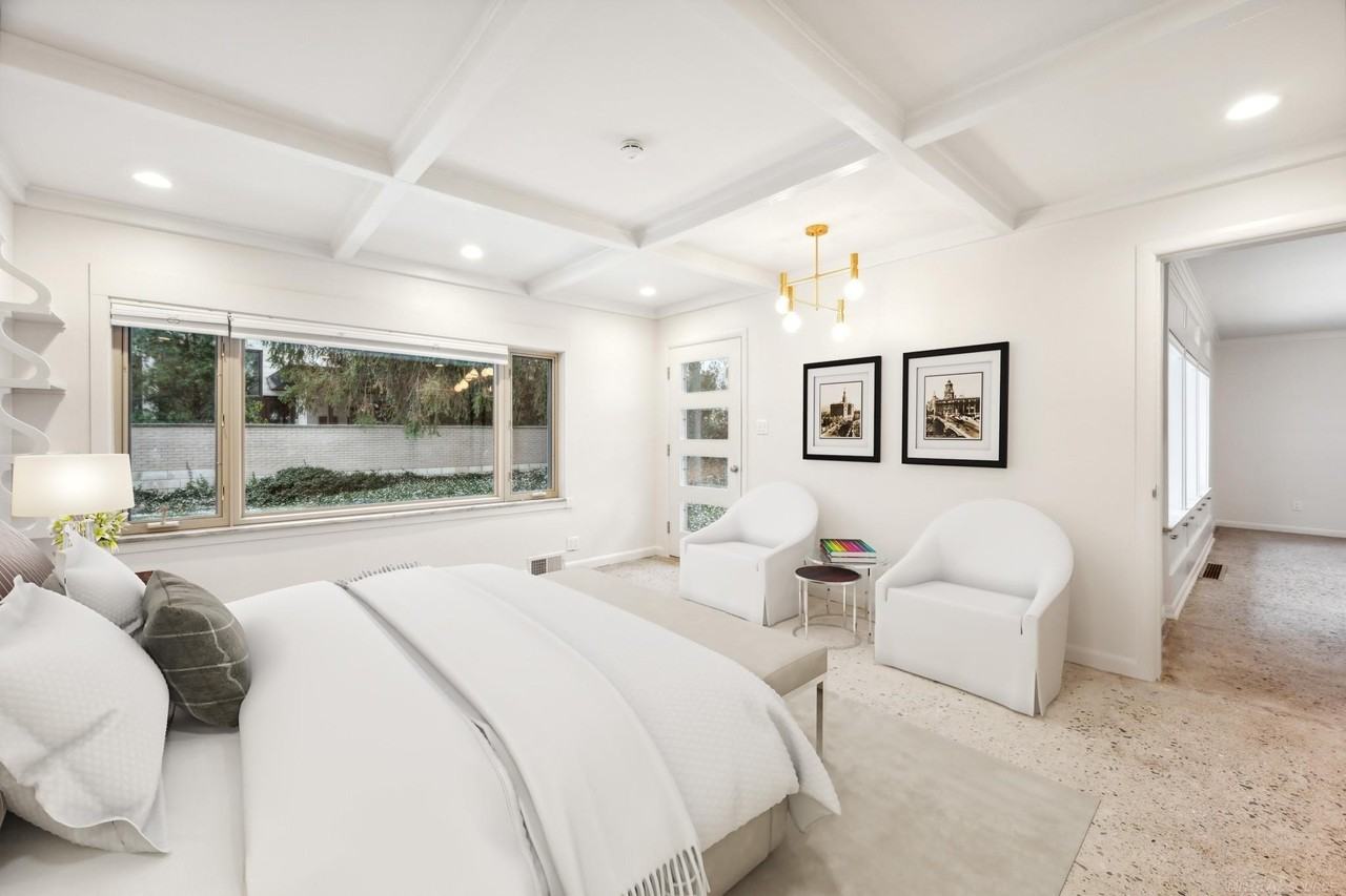 2185 W Lincoln St - Photo 4 of 14