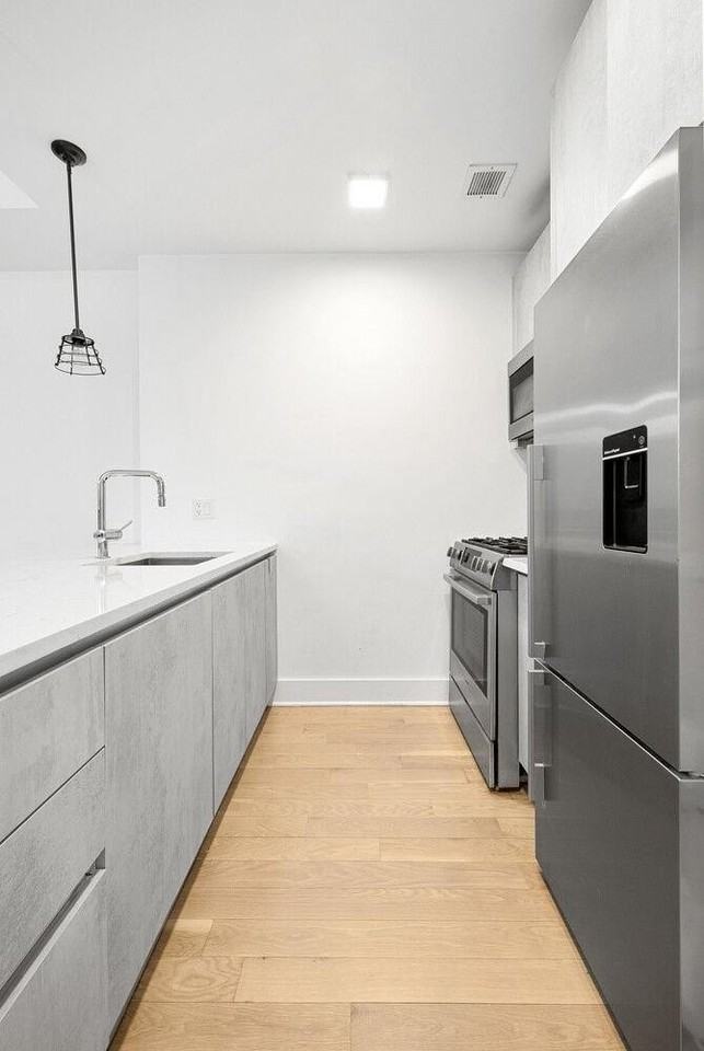 21-10 44th Drive #D2 - Photo 7 of 15