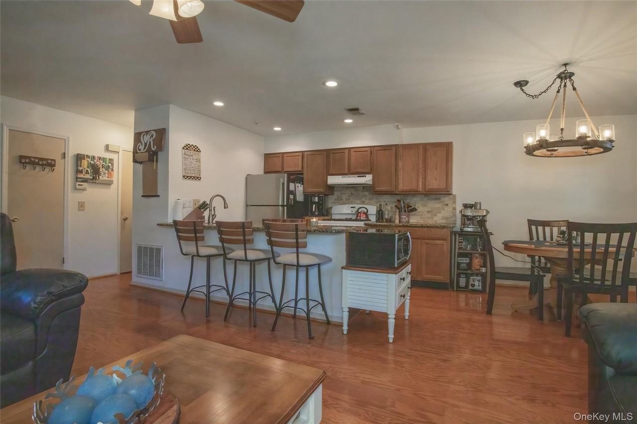 46 The Rise - Photo 3 of 22