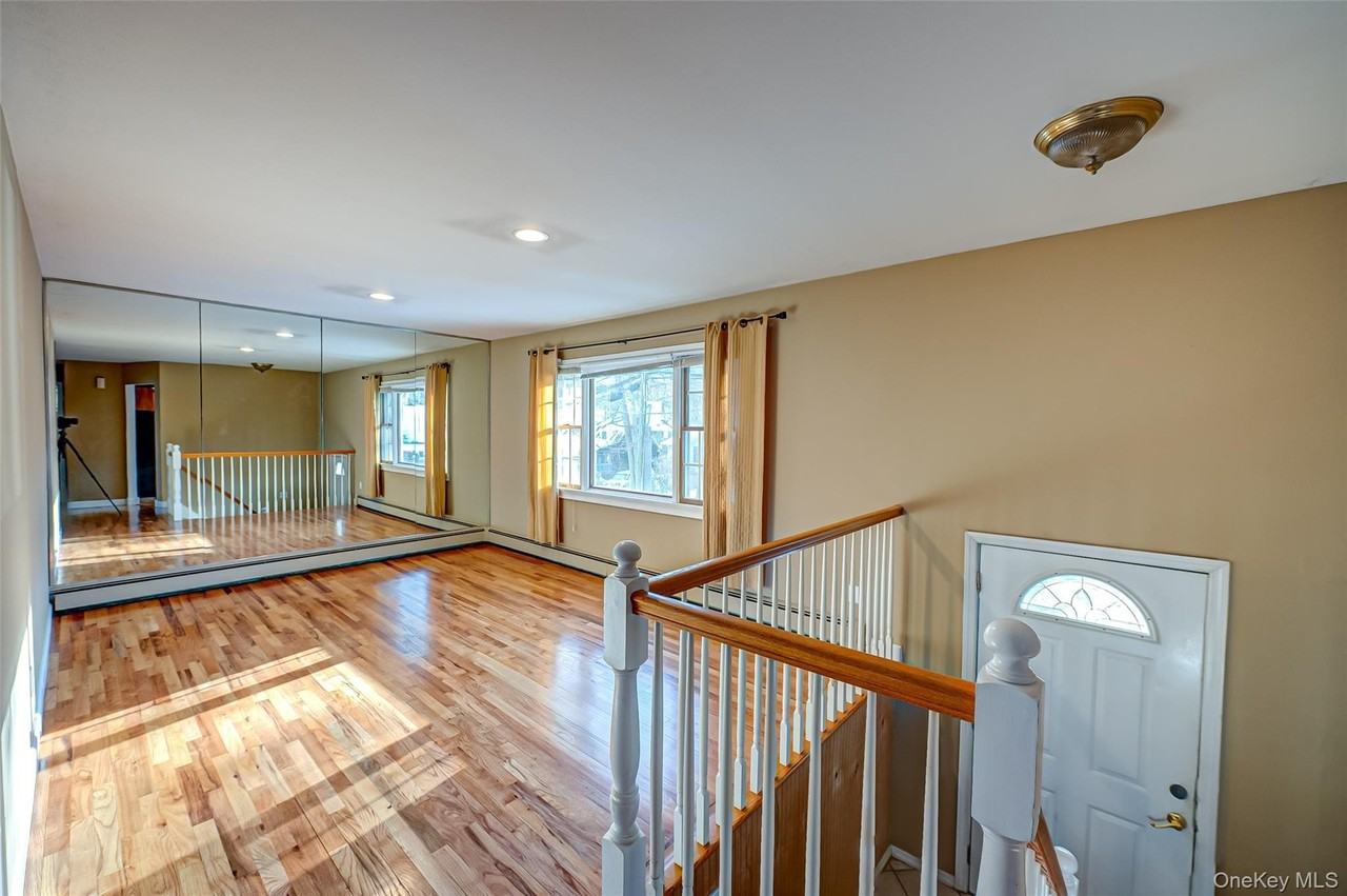 13A Homeland Dr - Photo 4 of 19