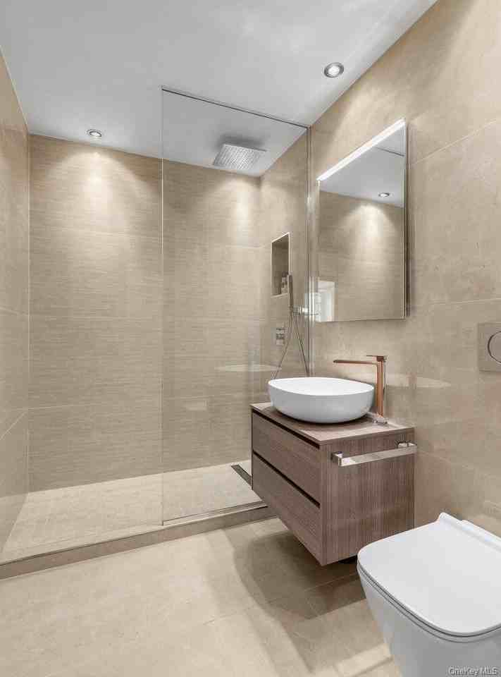 440 Kent Ave Apt 22b #22B - Photo 7 of 17