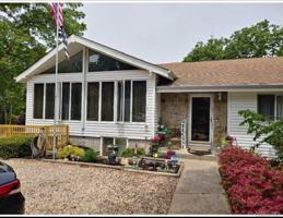 featured image of 37 Knollcrest Avenue