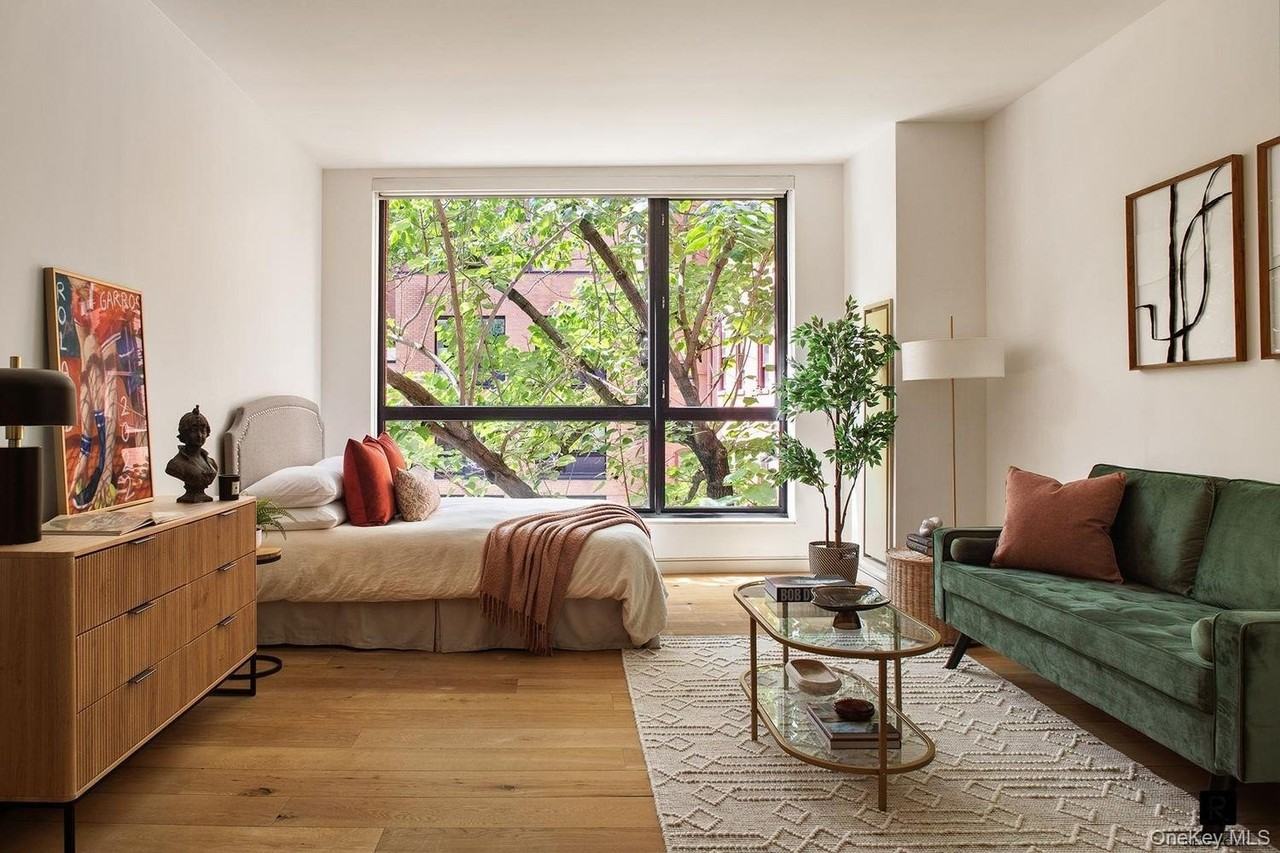 540 W 28th St Apt 4a #4A - Photo 3 of 10